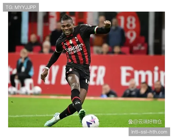 AC米兰1-1战平科莫,迈尼昂失误送礼莱奥扳平比分 AC米兰1-1战平科莫,迈尼昂失误送礼莱奥扳平比分