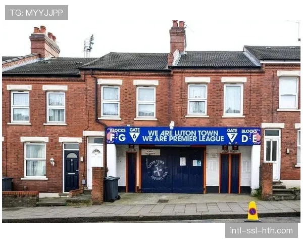 “英超社区行动”项目年度报告发布,资助草根球场超百个 “英超社区行动”项目年度报告发布,资助草根球场超百个